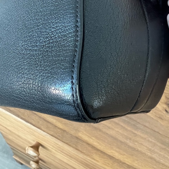 Givenchy Mini Antigona Bag in grained leather - Picture 11 of 16